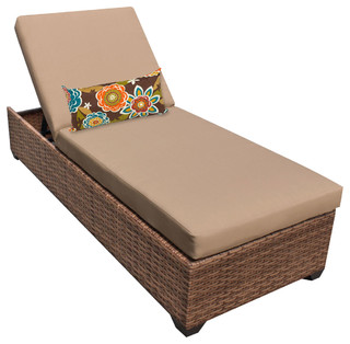 Tuscan Outdoor Wicker Chaise Wheat Single Chaise